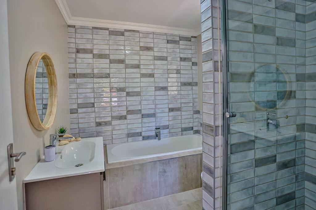 Apartament Large Sea View, Walk To Eateries, Loadshed Free Ballito Zewnętrze zdjęcie